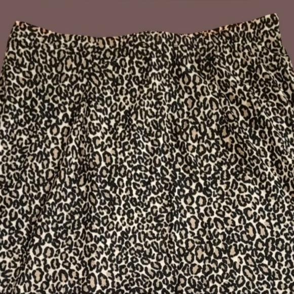 WOMEN'S WESTERN CONNECTION LEOPARD PRINT PENCIL MIDI SKIRT SZ. MED - Picture 2 of 5